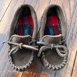 Brown Minnetonka boat moc toddler size 7
